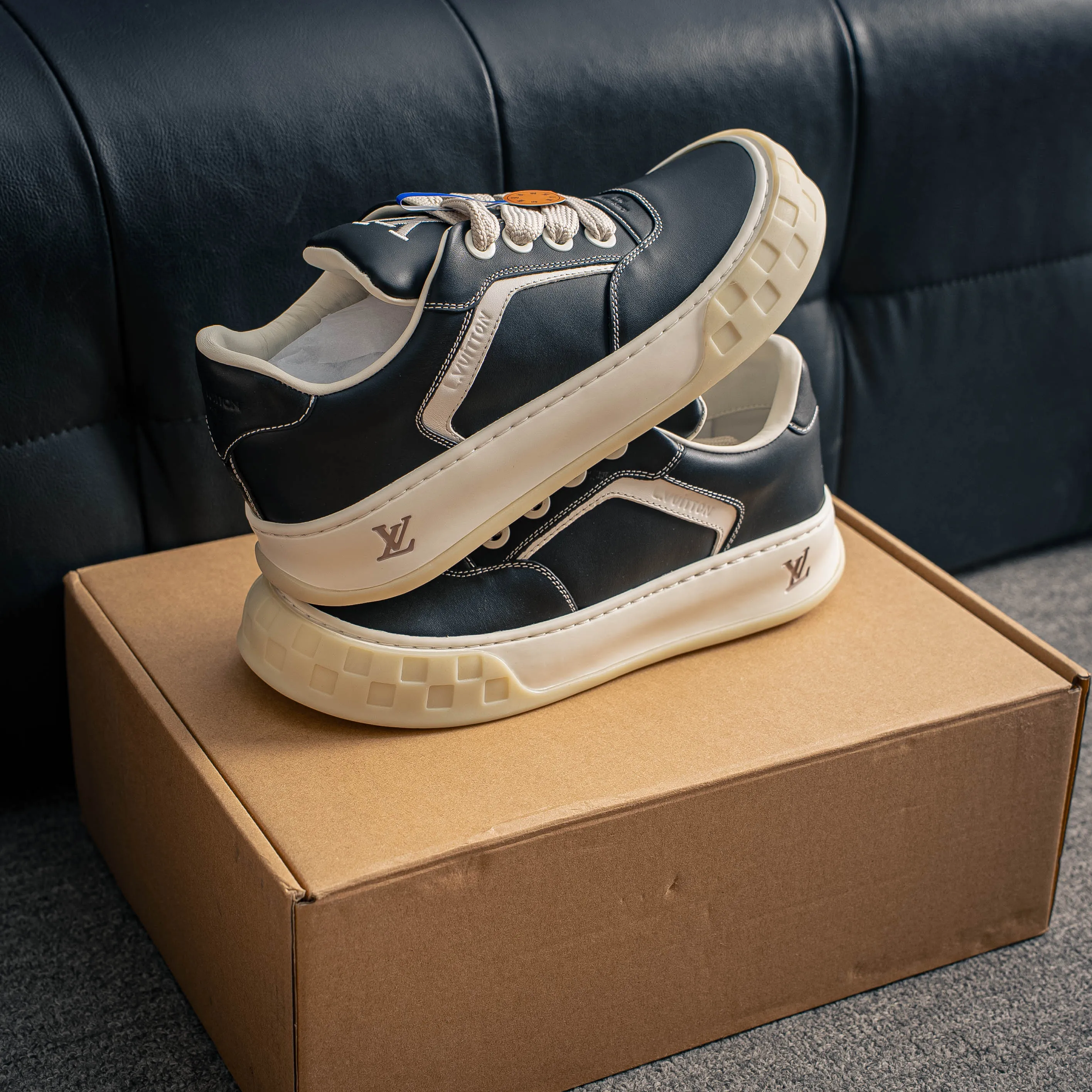 # LV tilted ， Shoes，Sneakers， Shoes，Skate Shoes~~ Sneakers， LV Shoes ， Cushioning TPU Vuitton ，